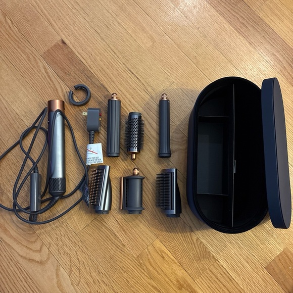 Brand New Dyson Airwrap in Nickel/Copper